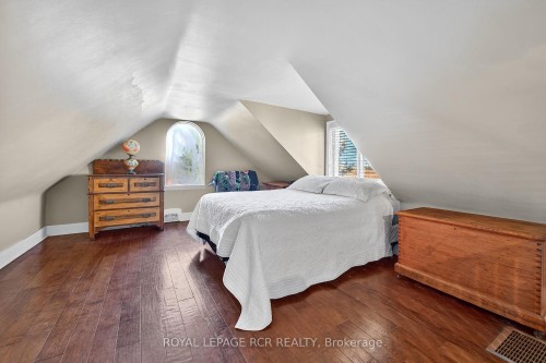 1069 Haldimand 66 Road, Haldimand, ON - Indoor Photo Showing Bedroom