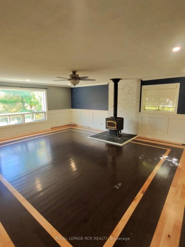 5 Church Street, Amaranth, ON - Indoor Photo Showing Other Room