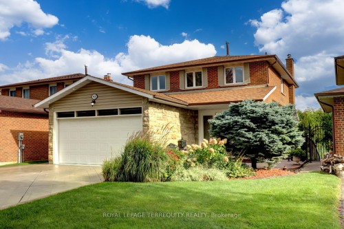 45 Princeton Terrace  Brampton, ON L6S 3S4