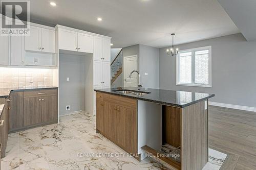 1596 Noah Bend, London North (North I), ON - Indoor Photo Showing Kitchen With Double Sink