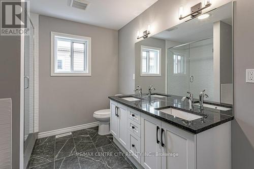 1596 Noah Bend, London North (North I), ON - Indoor Photo Showing Bathroom