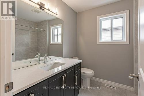 1596 Noah Bend, London North (North I), ON - Indoor Photo Showing Bathroom