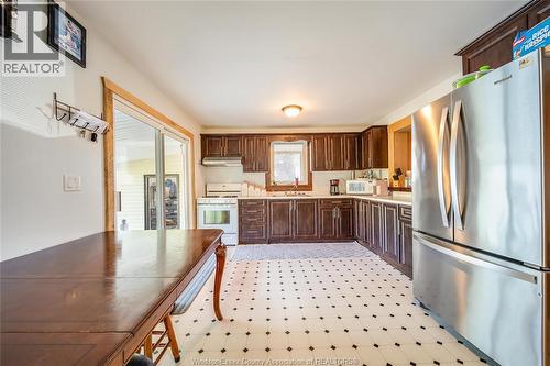 24 Water Street, Kingsville, ON - Indoor Photo Showing Kitchen