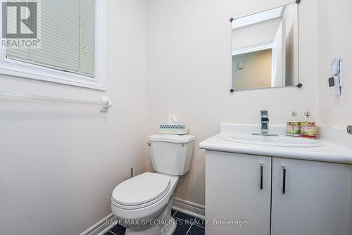 614 Lumberton Crescent, Mississauga, ON - Indoor Photo Showing Bathroom
