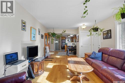 122 Main Street, Radisson, SK - Indoor Photo Showing Living Room