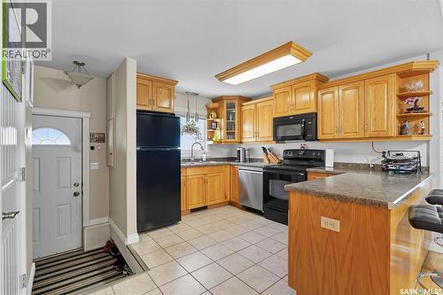 122 Main Street, Radisson, SK - Indoor Photo Showing Kitchen