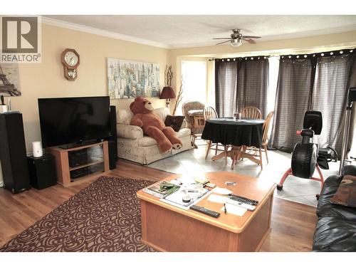 900 Cornwall Crescent, Dawson Creek, BC - Indoor Photo Showing Living Room
