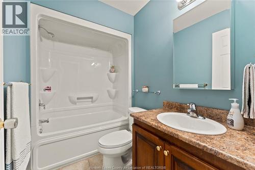 11255 Timber Bay Crescent, Windsor, ON - Indoor Photo Showing Bathroom