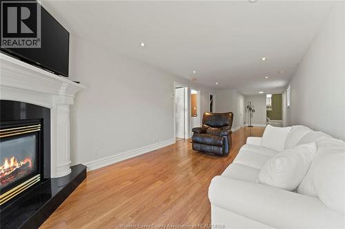 11255 Timber Bay Crescent, Windsor, ON - Indoor Photo Showing Living Room With Fireplace