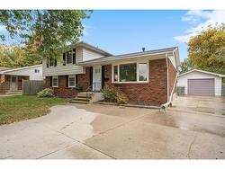 101 HANNA Crescent  Sarnia, ON N7S 4H4