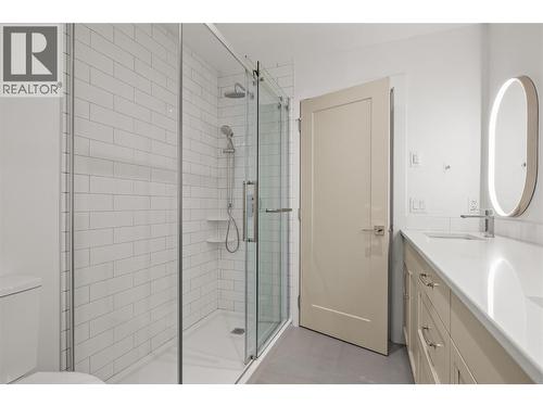 Primary Ensuite Bathroom - 2957 Conlin Court Unit# 2, Kelowna, BC - Indoor Photo Showing Bathroom