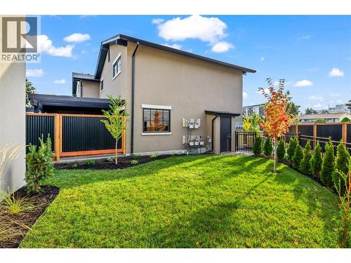 Front enclosed yard - 2957 Conlin Court Unit# 2, Kelowna, BC - Outdoor