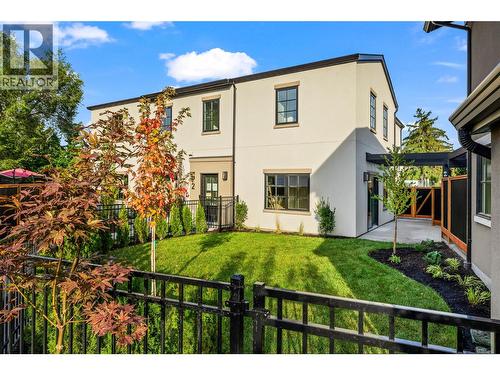 Front enclosed yard - 2957 Conlin Court Unit# 2, Kelowna, BC - Outdoor