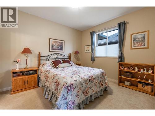 6676 Oxbow Crescent, Oliver, BC - Indoor Photo Showing Bedroom