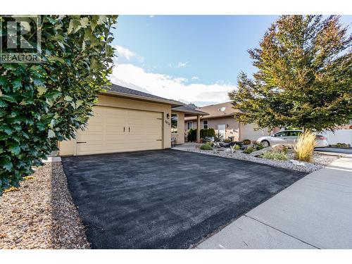 6676 Oxbow Crescent, Oliver, BC - Outdoor