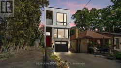 39 KENWORTHY AVENUE  Toronto, ON M1L 3B1