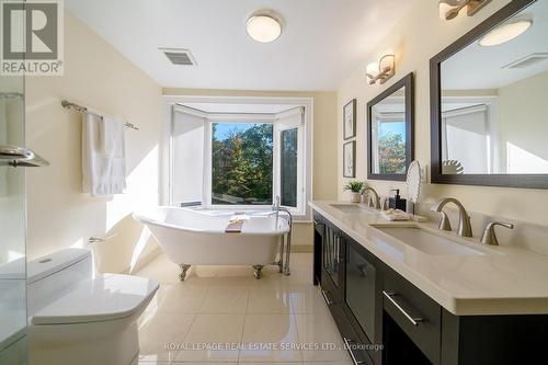 3278 Credit Heights Drive, Mississauga, ON - Indoor Photo Showing Bathroom