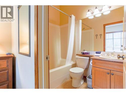 5258 Highline Drive Unit# 122, Fernie, BC - Indoor Photo Showing Bathroom
