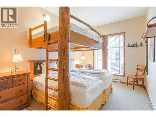 5258 Highline Drive Unit# 122, Fernie, BC - Indoor Photo Showing Bedroom
