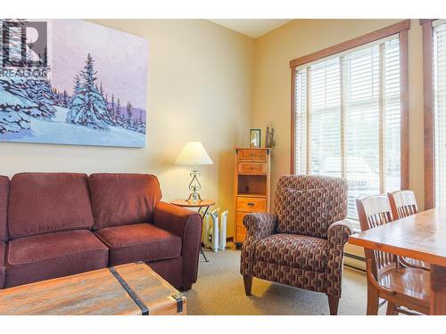 5258 Highline Drive Unit# 122, Fernie, BC - Indoor Photo Showing Living Room