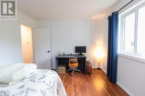 3882 Hamilton Dr, Hilton, ON - Indoor Photo Showing Bedroom