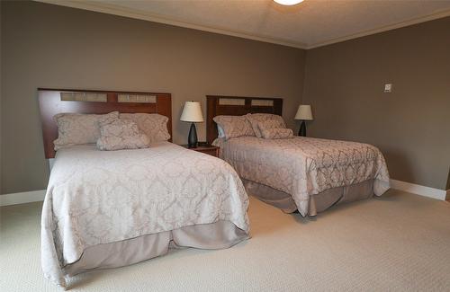409-411-1151 Gerry Sorensen Way, Kimberley, BC - Indoor Photo Showing Bedroom