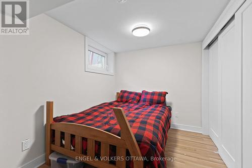 826 Quinlan Road, Ottawa, ON - Indoor Photo Showing Bedroom