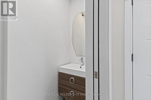 826 Quinlan Road, Ottawa, ON - Indoor Photo Showing Bathroom