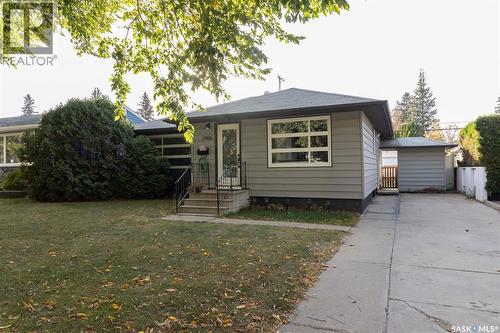 2406 Cairns Avenue, Saskatoon, SK - Outdoor