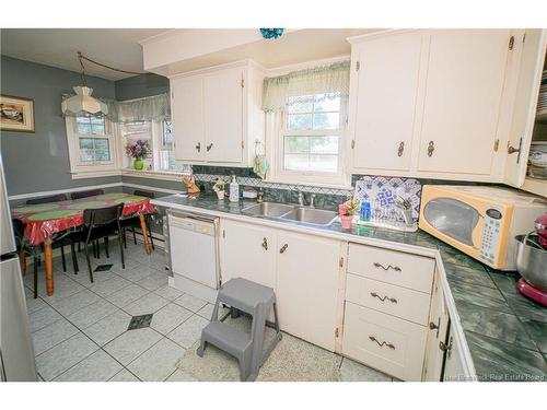 26 Hachey Ave, Fredericton, NB 