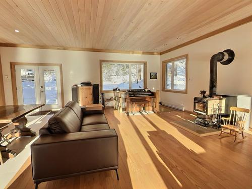 Salon - 1919 Ch. Du Ski, Laniel, QC - Indoor Photo Showing Other Room