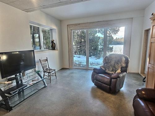 Salle familiale - 1919 Ch. Du Ski, Laniel, QC - Indoor Photo Showing Living Room