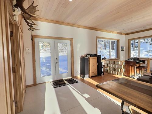 Hall d'entrée/Vestibule - 1919 Ch. Du Ski, Laniel, QC - Indoor Photo Showing Other Room