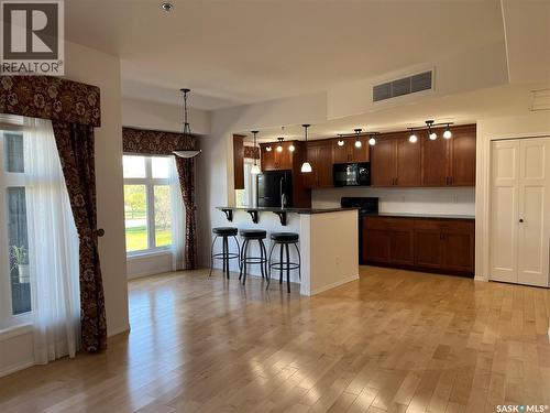 210 1220 Blackfoot Drive, Regina, SK - Indoor Photo Showing Kitchen