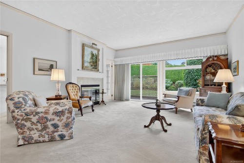 21-4318 Emily Carr Dr, Saanich, BC 