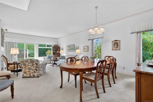 21-4318 Emily Carr Dr, Saanich, BC 