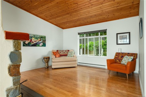 2439 Calais Rd, Duncan, BC 