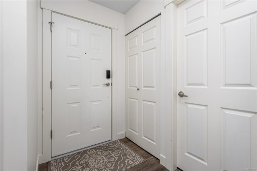 304-4685 Alderwood Pl, Courtenay, BC - Indoor Photo Showing Other Room