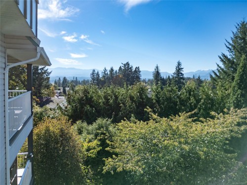 304-4685 Alderwood Pl, Courtenay, BC - Outdoor With View