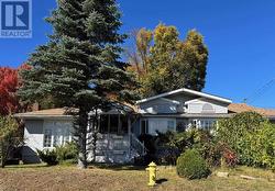 30 Denison RD  Elliot Lake, ON P5A 1L7