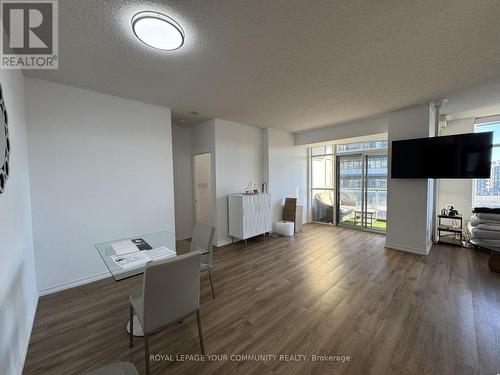 1101 - 39 Parliament Street, Toronto, ON - Indoor