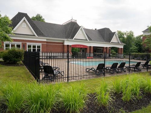 Piscine - 112-1410 Av. De Rochechouart, Saint-Jérôme, QC - Outdoor