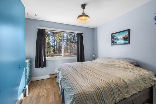 7502 Highway 95A, Kimberley, BC - Indoor Photo Showing Bedroom
