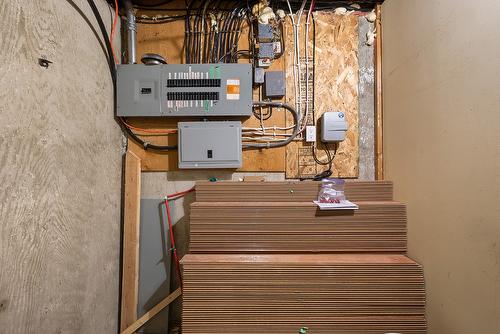 7502 Highway 95A, Kimberley, BC - Indoor Photo Showing Basement