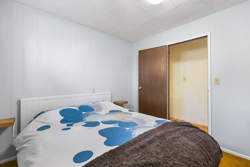 7502 Highway 95A, Kimberley, BC - Indoor Photo Showing Bedroom