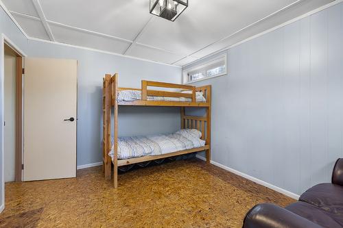 7502 Highway 95A, Kimberley, BC - Indoor Photo Showing Bedroom