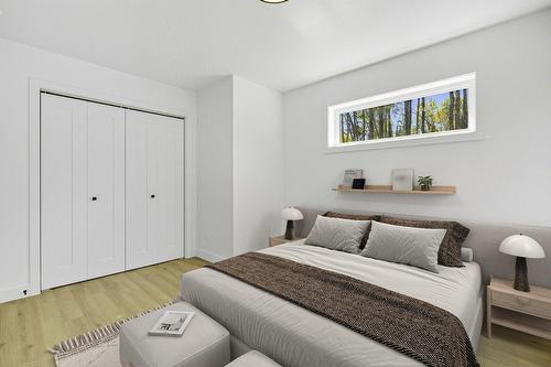 Bedroom - 1081 Ch. Domaine Sur Le Lac, Sainte-Lucie-Des-Laurentides, QC - Indoor Photo Showing Bedroom