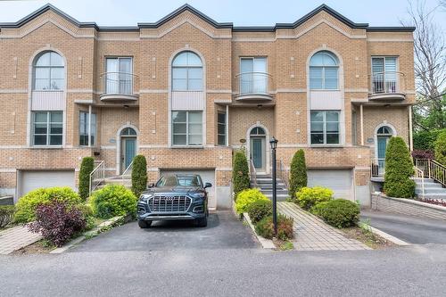 Façade - 7438Z Place Tanger, Brossard, QC 