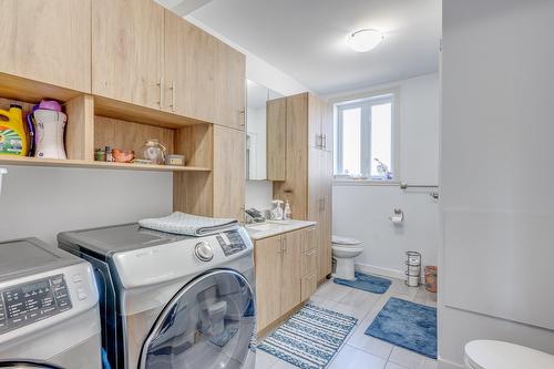 Bathroom - 605 Ch. St-Roch, Terrebonne (Terrebonne), QC - Indoor Photo Showing Laundry Room