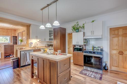 Kitchen - 605 Ch. St-Roch, Terrebonne (Terrebonne), QC - Indoor Photo Showing Kitchen With Upgraded Kitchen
